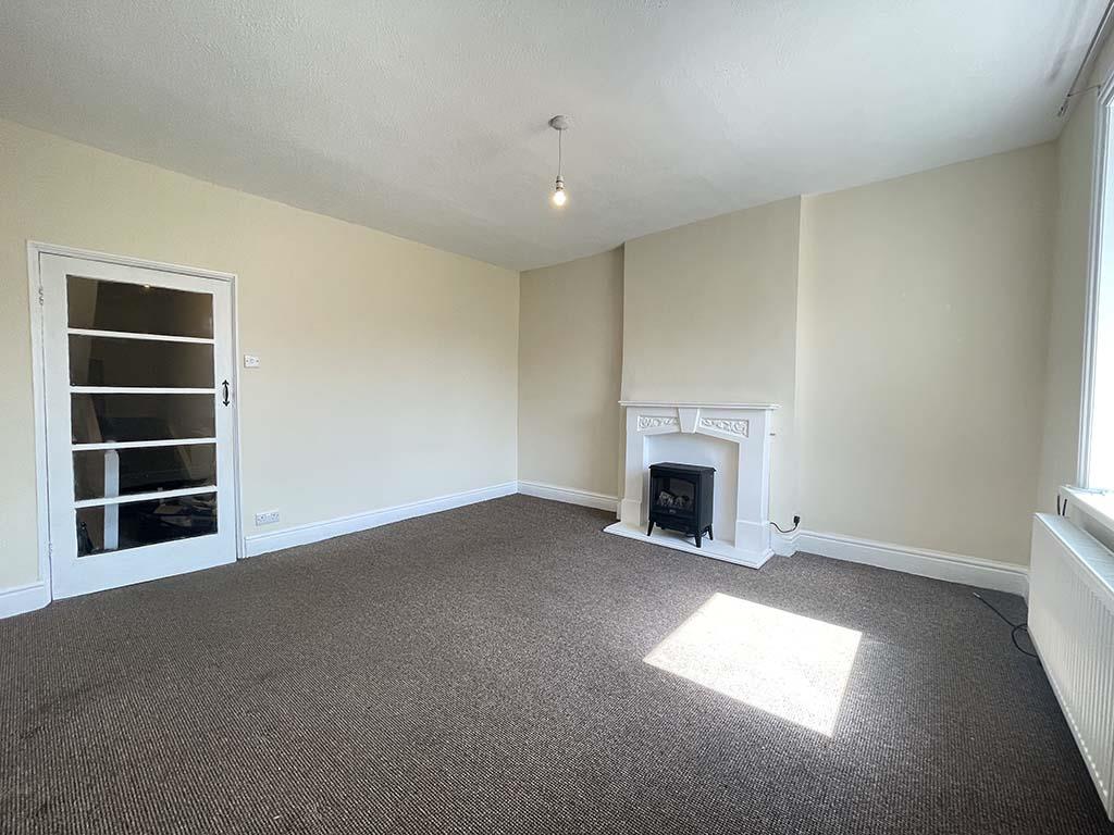 2 bedroom flat To Let in Barnoldswick - Lounge